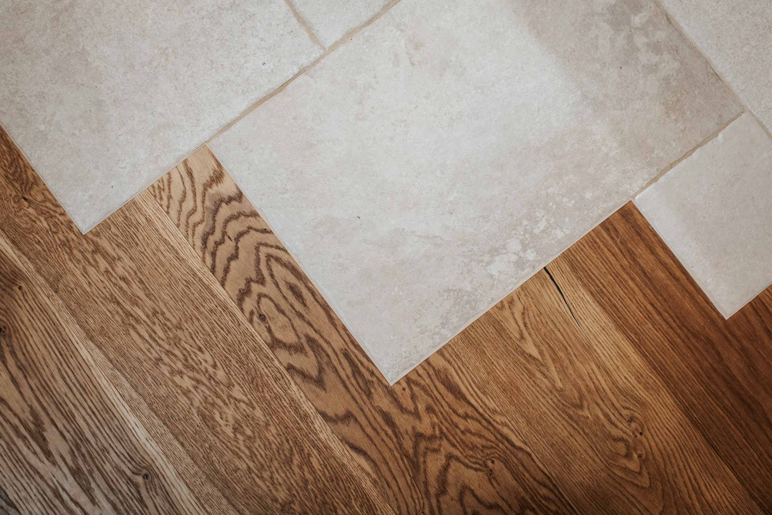 Pose de parquet et de carrelage